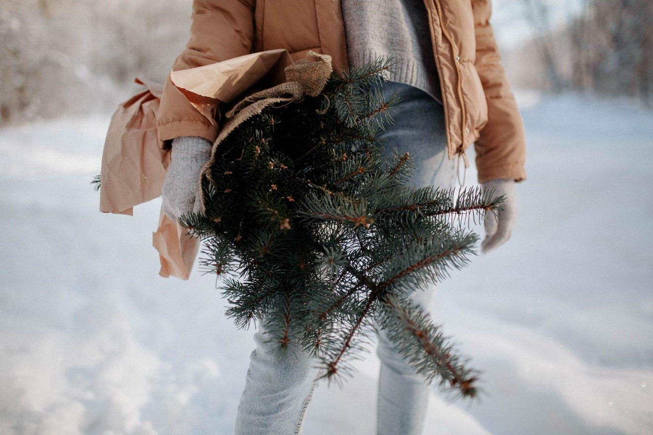 Brighten Your Holidays with Full Artificial Christmas Trees